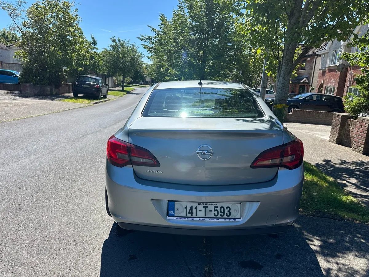 Opel Astra - Image 4