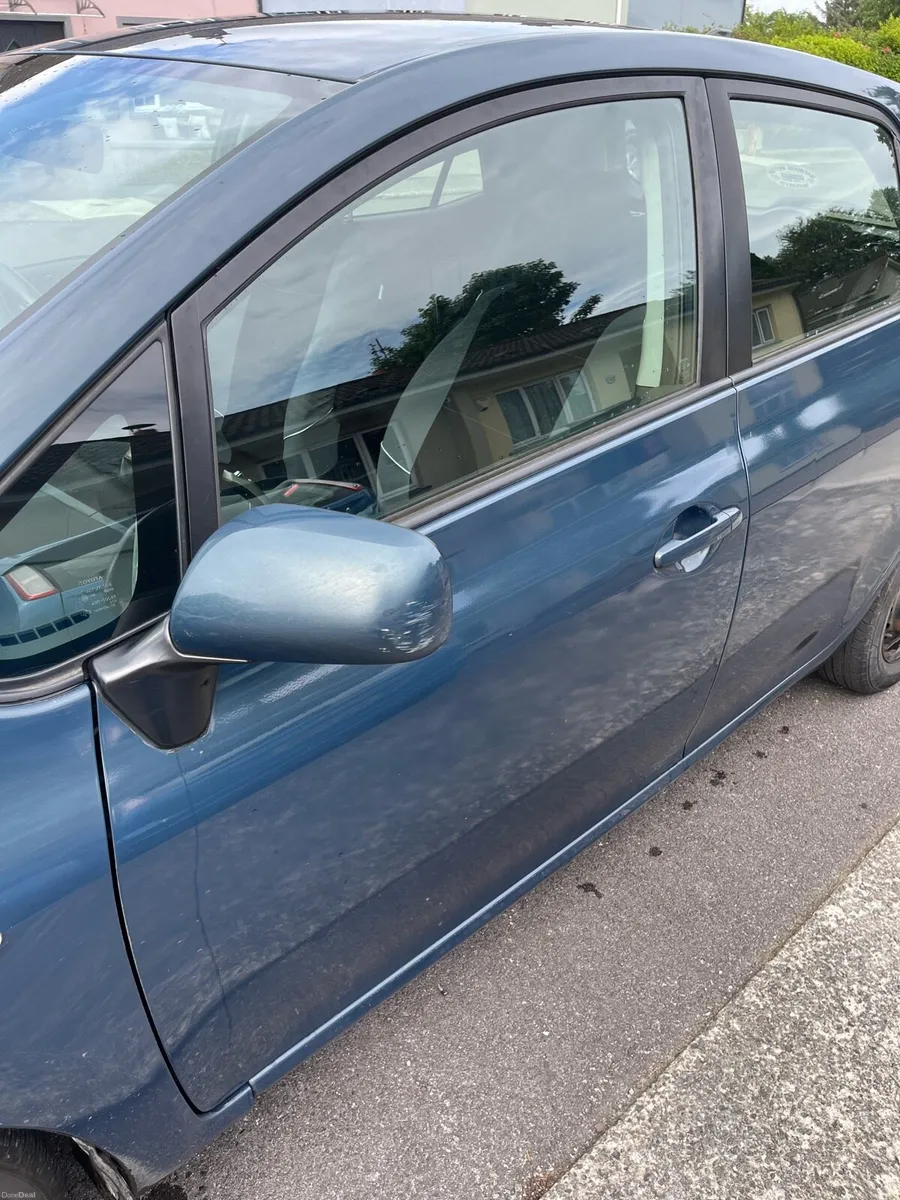 Toyota auris - Image 4