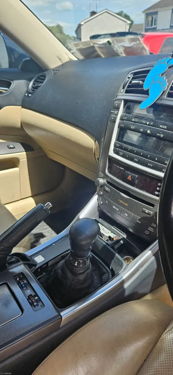 Lexus IS 2006 - Image 2