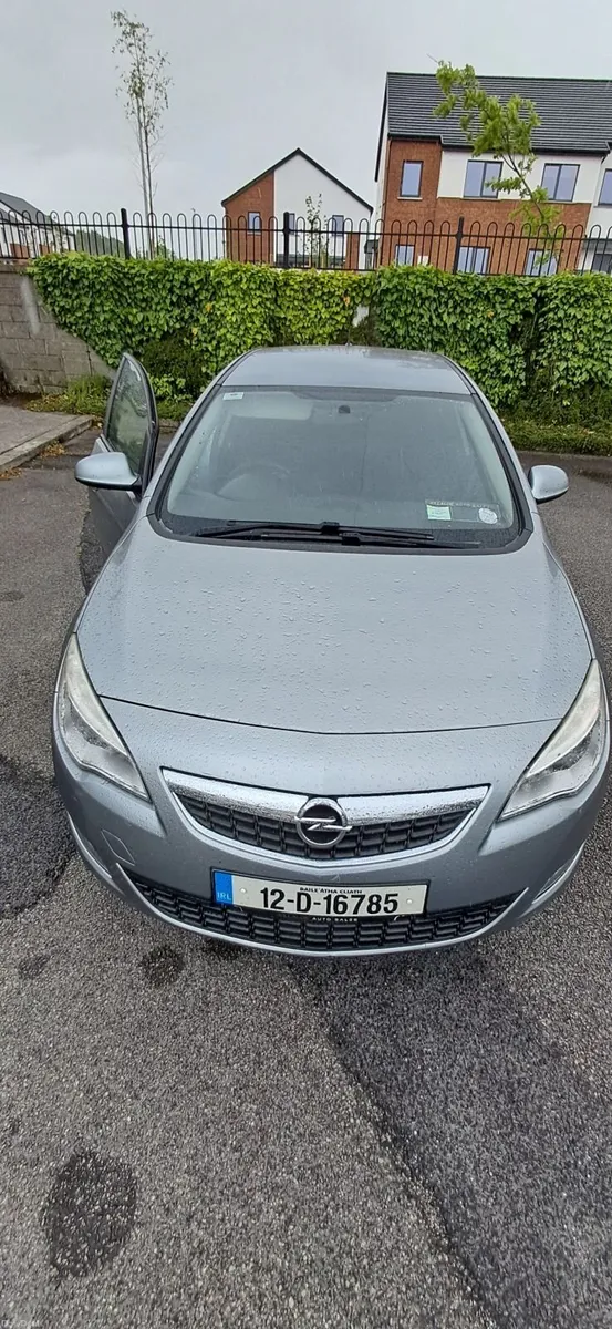 Opel Astra 2012 - Image 3