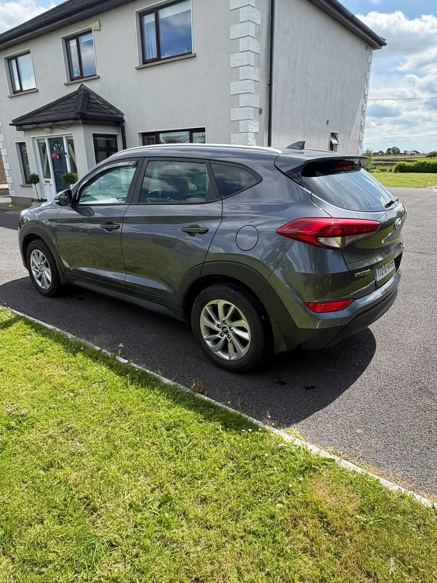 Hyundai tucson Automatic - Image 4