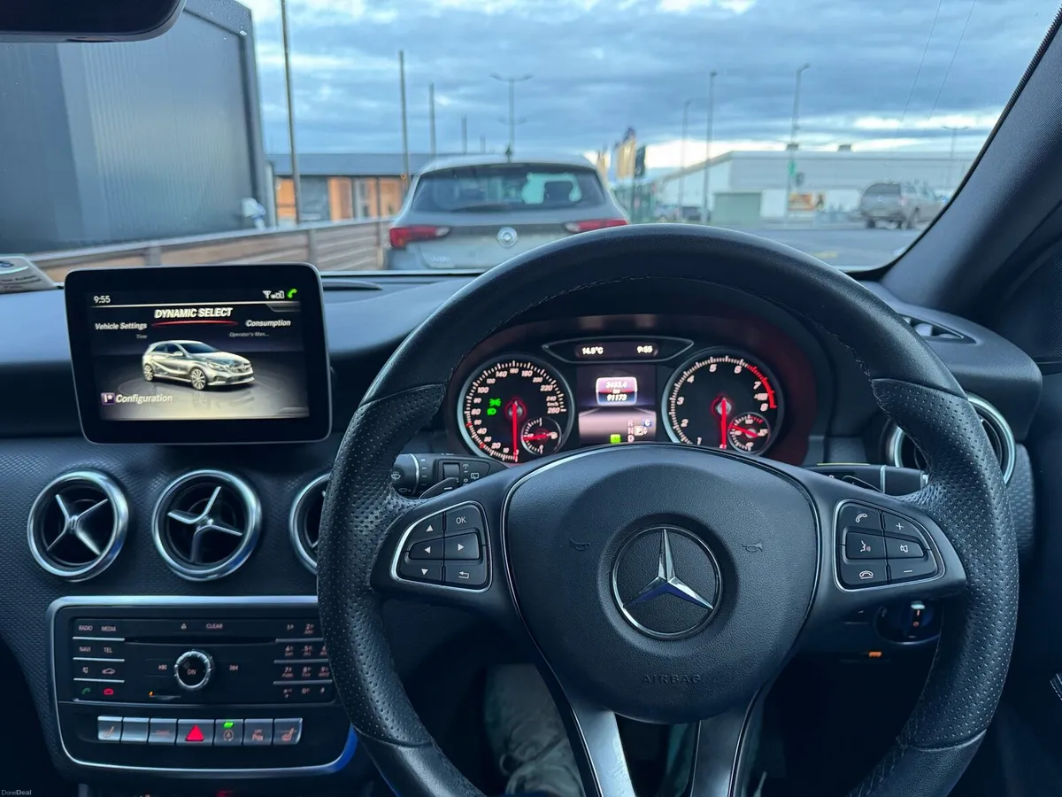 Mercedes A180 1.6L Automatic | Dealer serviced - Image 4