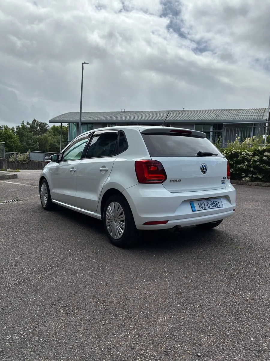 142 VOLSWAGEN POLO AUTOMATIC - Image 2
