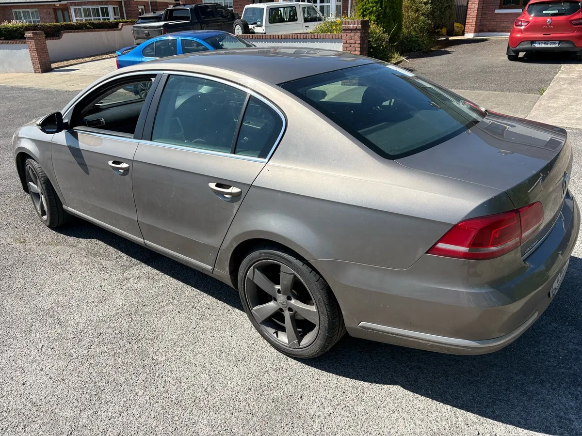 Volkswagen  passat - Image 5