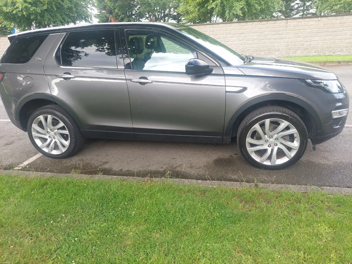 Land Rover Discovery Sport 2017 - Image 4