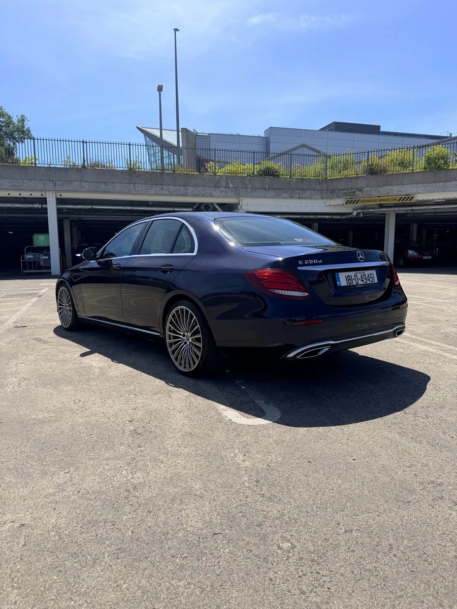 2018 Mercedes-Benz E220 Diesel | 20” Alloys - Image 3