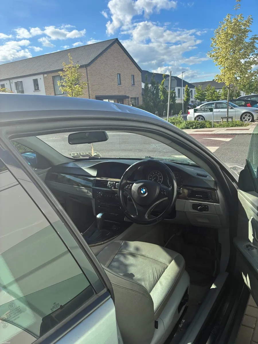Car - Image 5