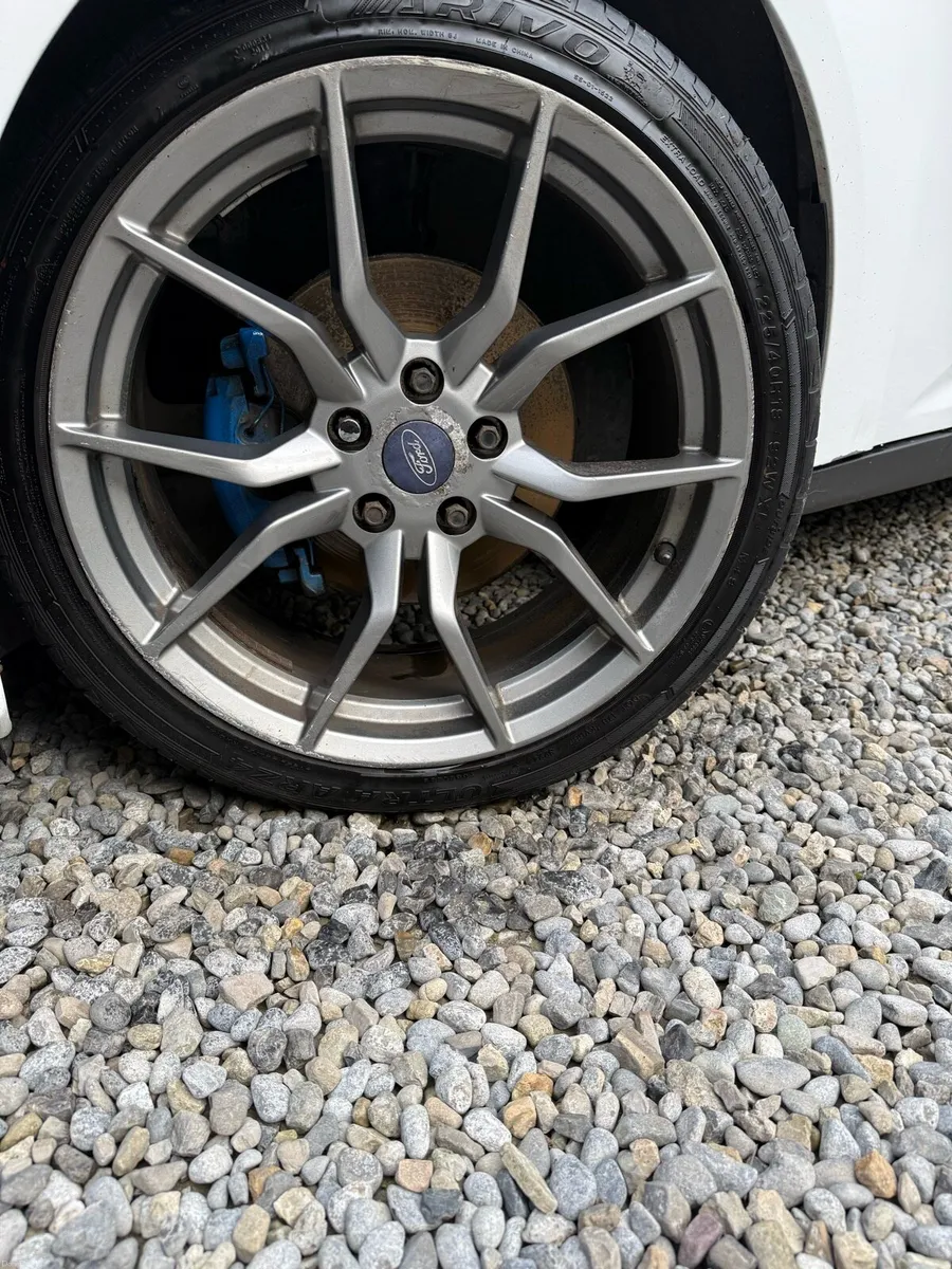 Ford focus - Image 5