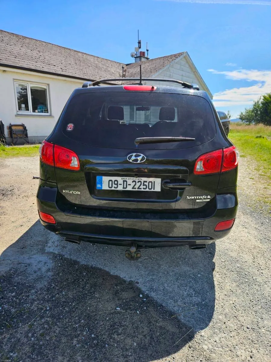 Hyundai Santa Fe 2009 - Image 3