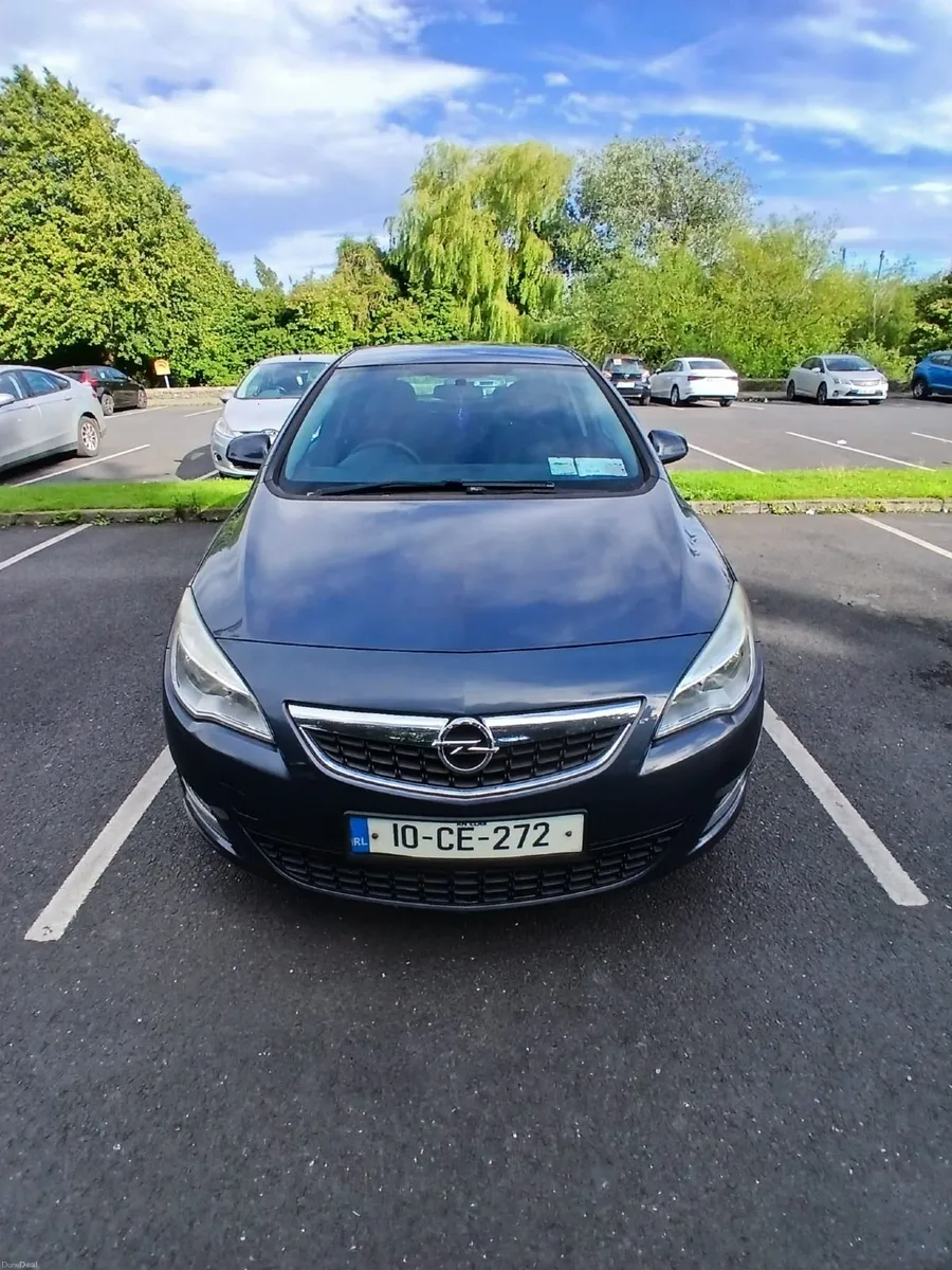 Opel Astra 2010 - Image 3