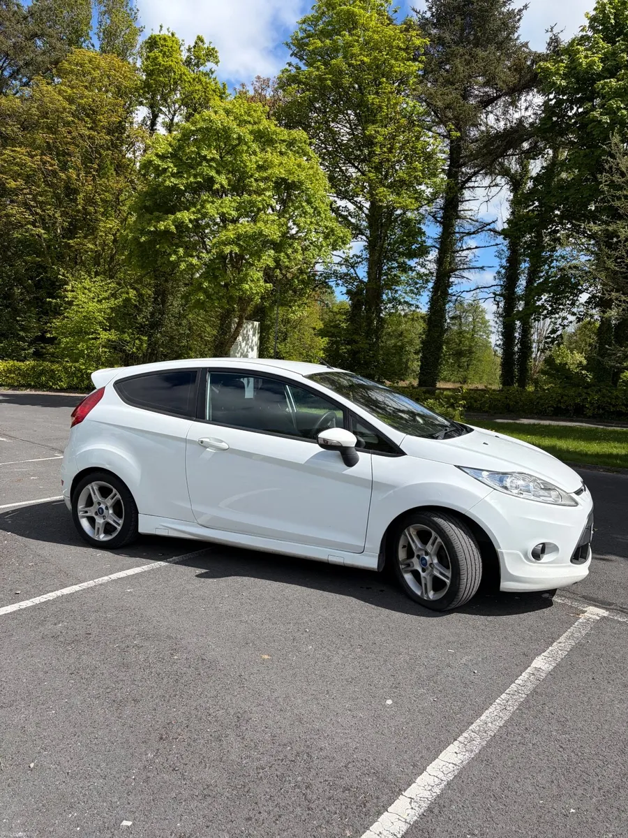 Ford Fiesta 2012 1.6L TDCI Zetec S - Image 4