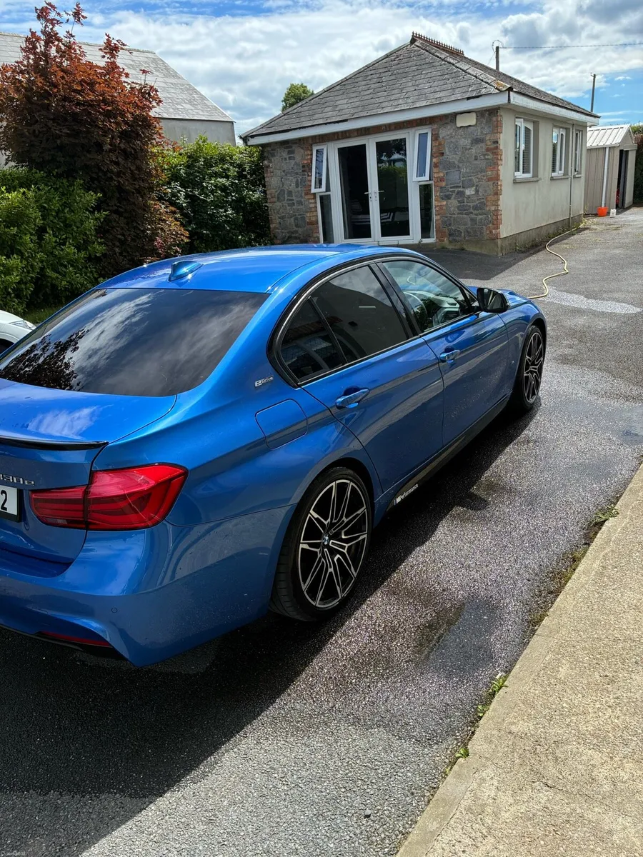 2018 BMW 330e M sport - Image 3