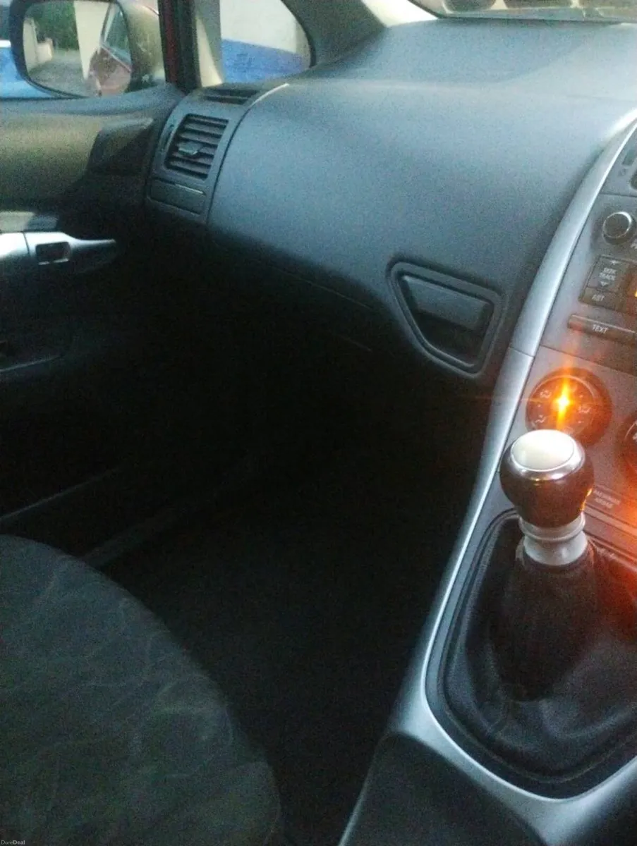 Car - Image 4
