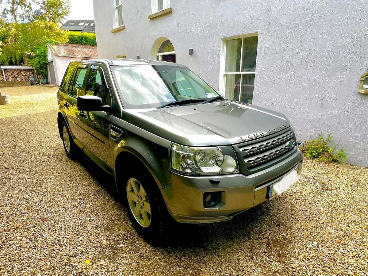 Land Rover Freelander 2011 - Image 1