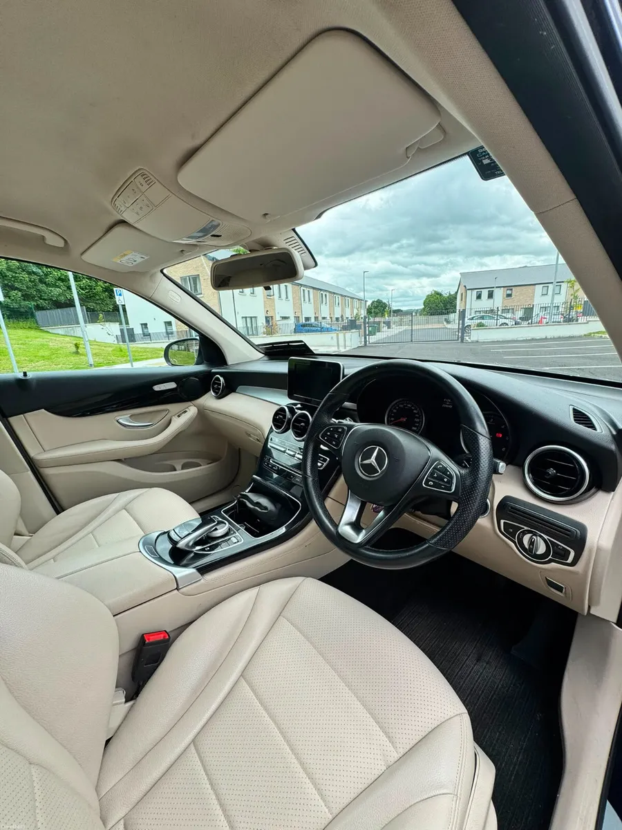 Mercedes-Benz GLC 2019 - Image 3
