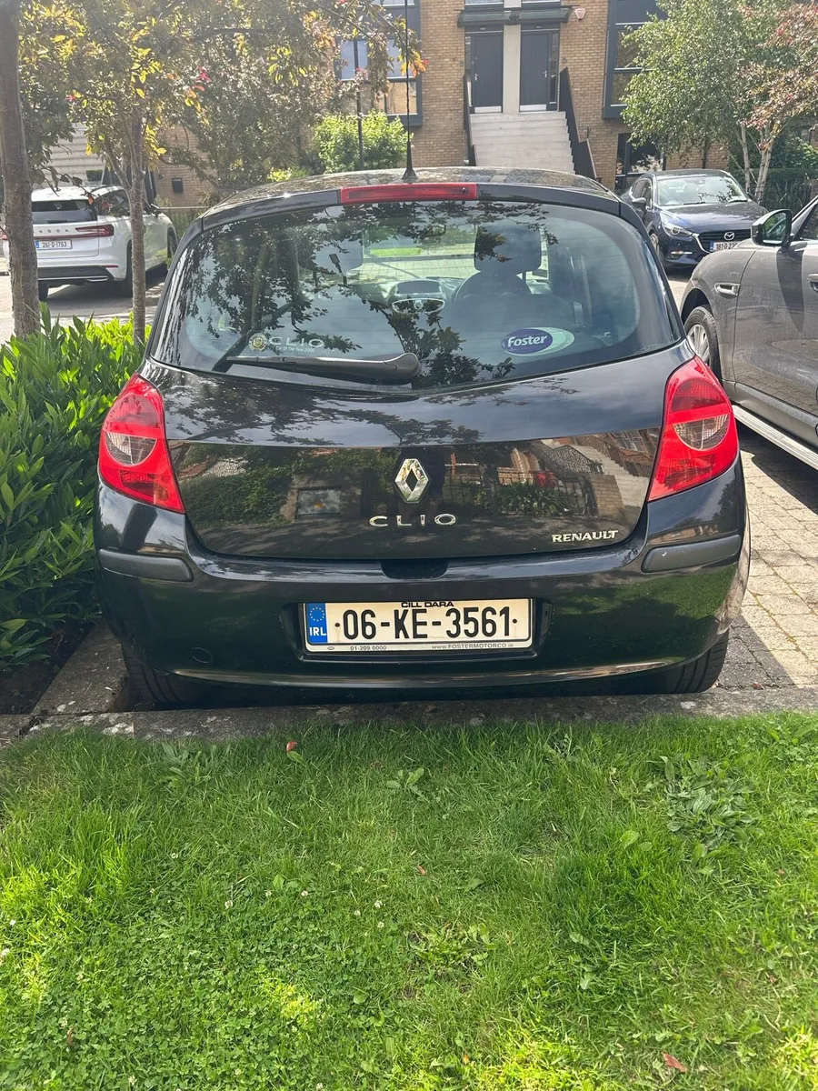 Renault Clio 33,000 miles from new - Image 2