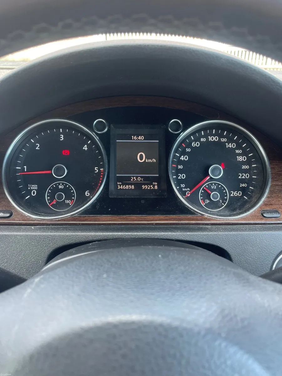 Volkswagen Passat 2012 - Image 4