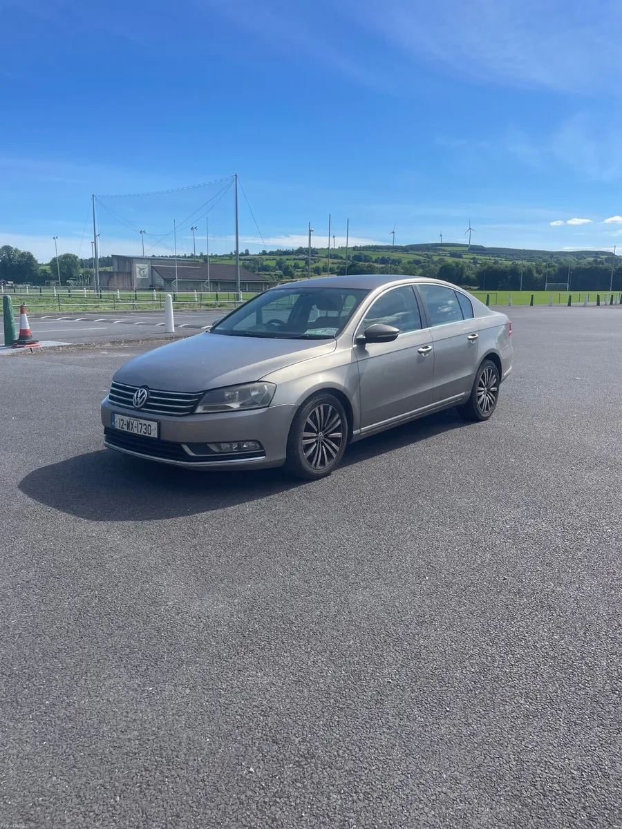 Volkswagen Passat 2012 - Image 1