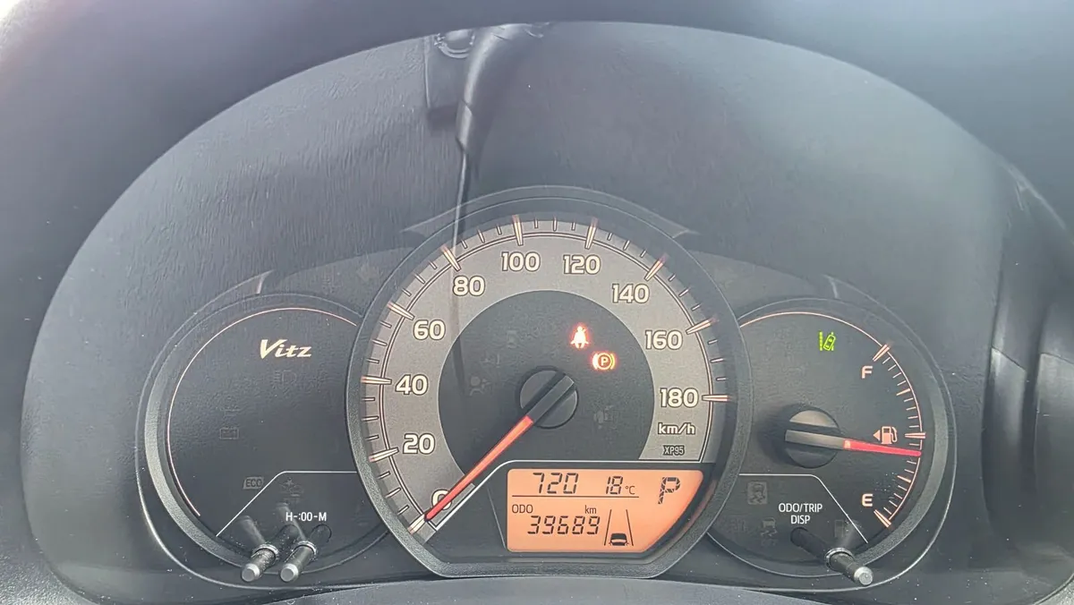 2018 Toyota-Vitz, AUTO 1.0L, 2Yrs NCT, LOW MILAGE - Image 3