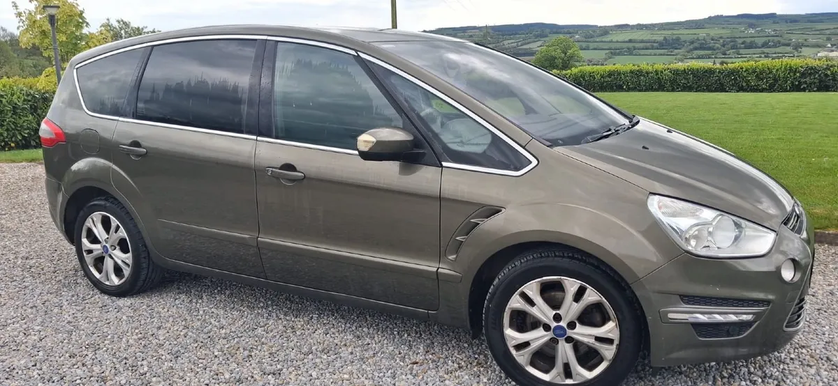Ford S-Max 2011 - Image 1