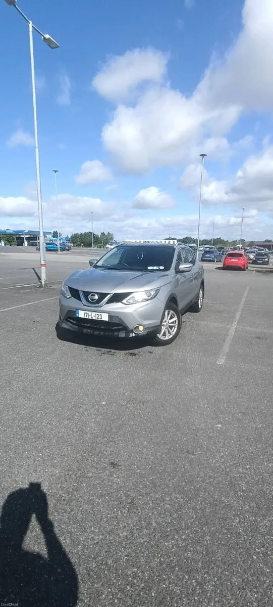 Nissan Qashqai J11 SV Premium *Low Kilometers* - Image 1