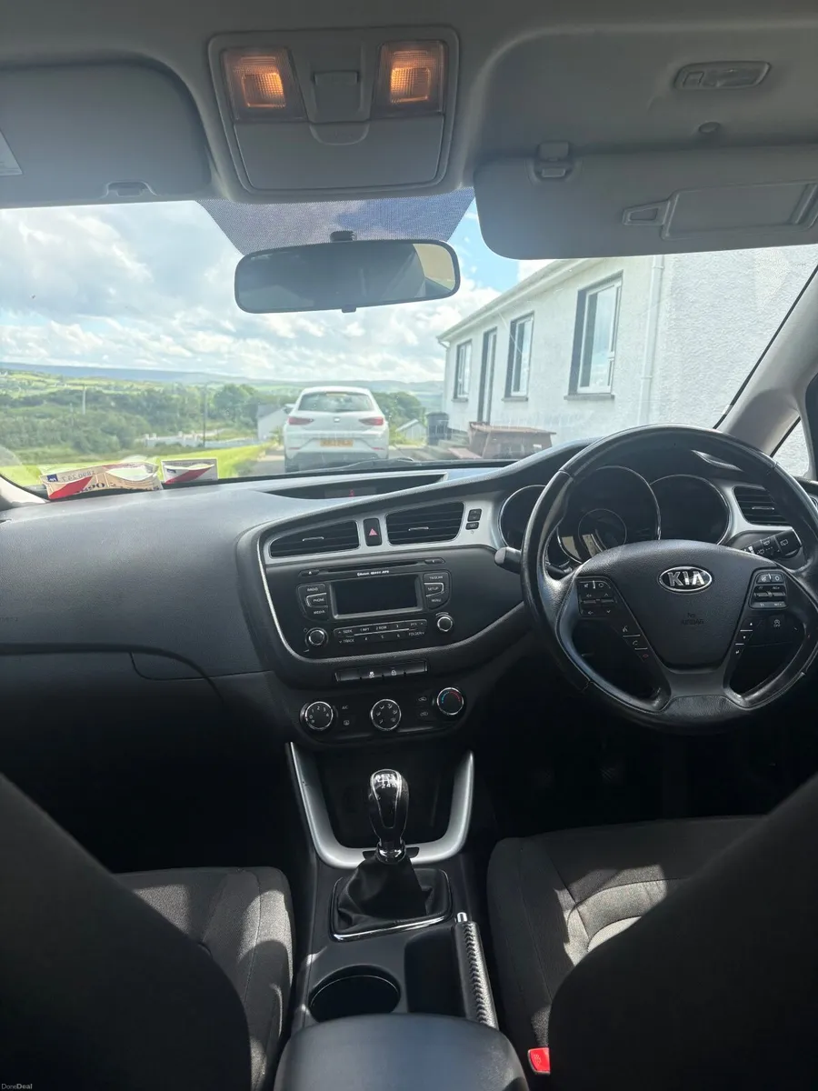 Kia Ceed 2012 - Image 2