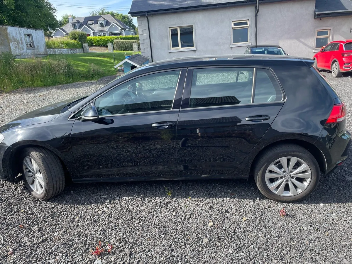 Volkswagen Golf - Image 4