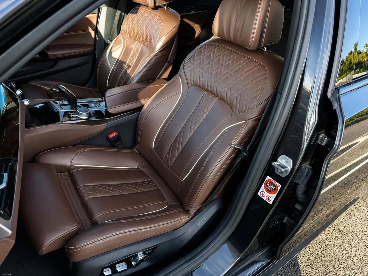 171 BMW 530 d X-DRIVE M-Sport - Image 4