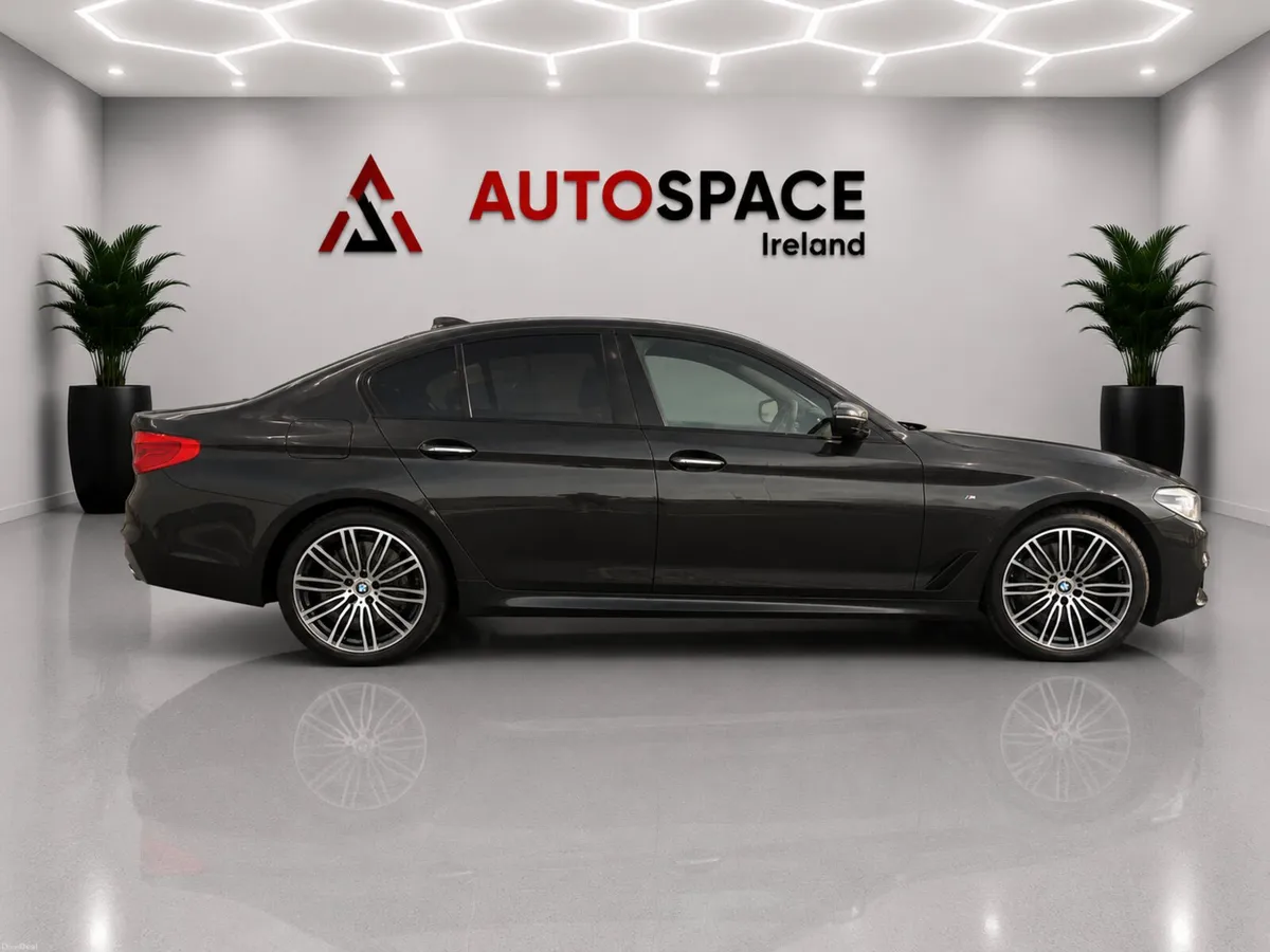 171 BMW 530 d X-DRIVE M-Sport - Image 3