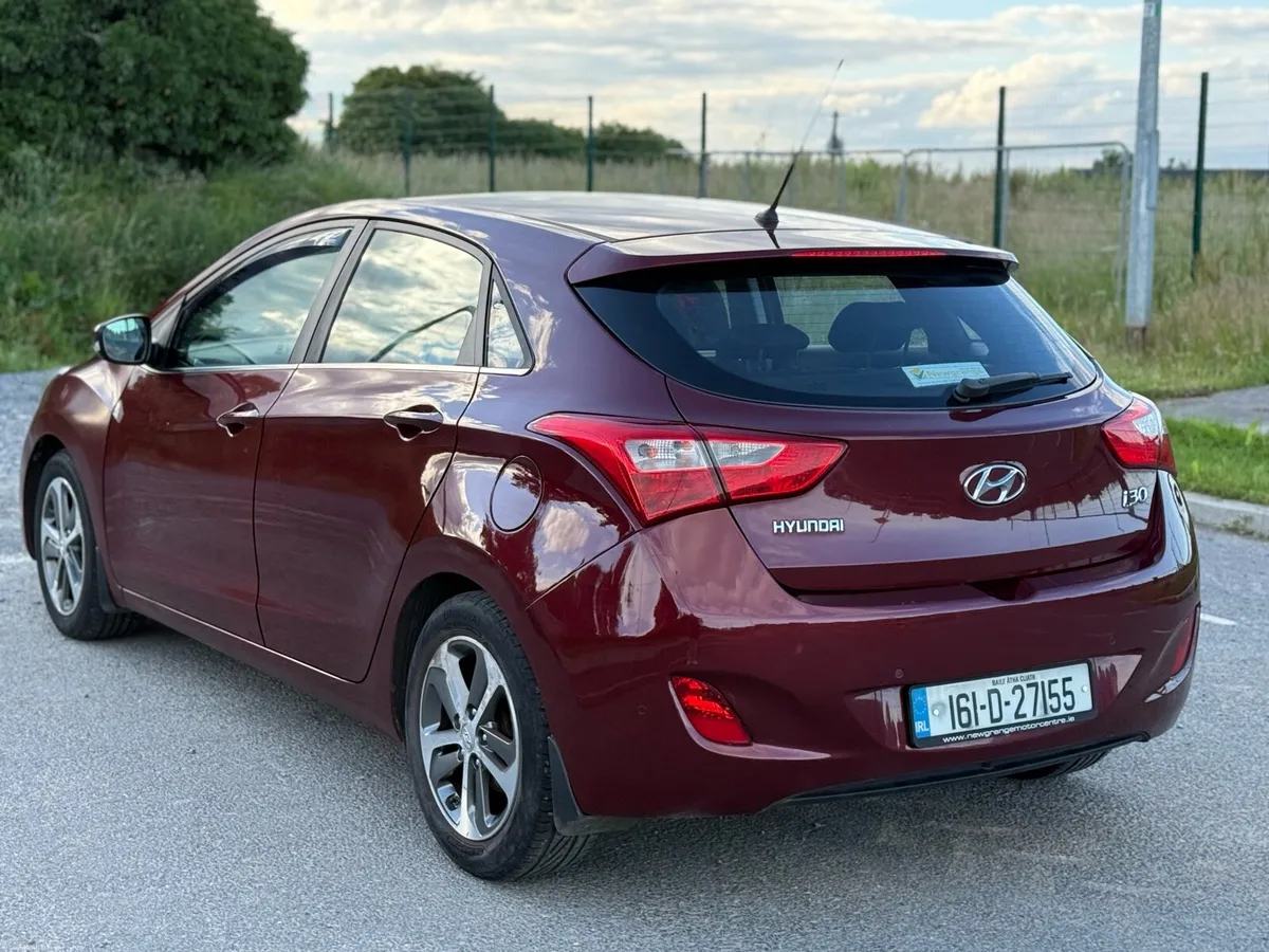 Hyundai i30 1.6CRDI "NEW NCT" Deluxe 2016 - Image 4
