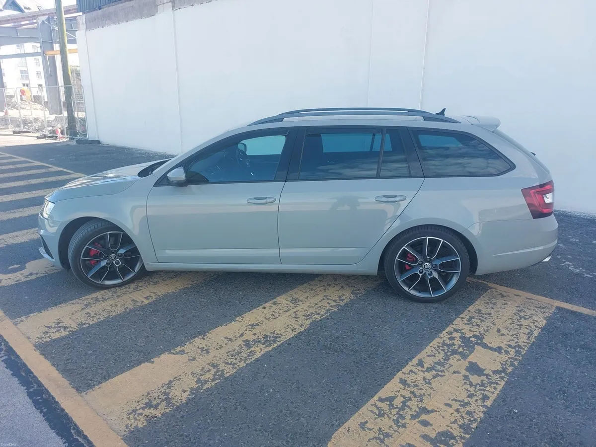 Skoda Octavia 2018 Vrs estate - Image 3