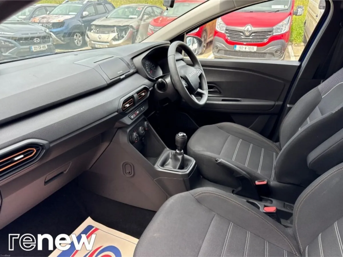 Dacia Sandero Stepway TCe 90 STEPWAY Essential - Image 5