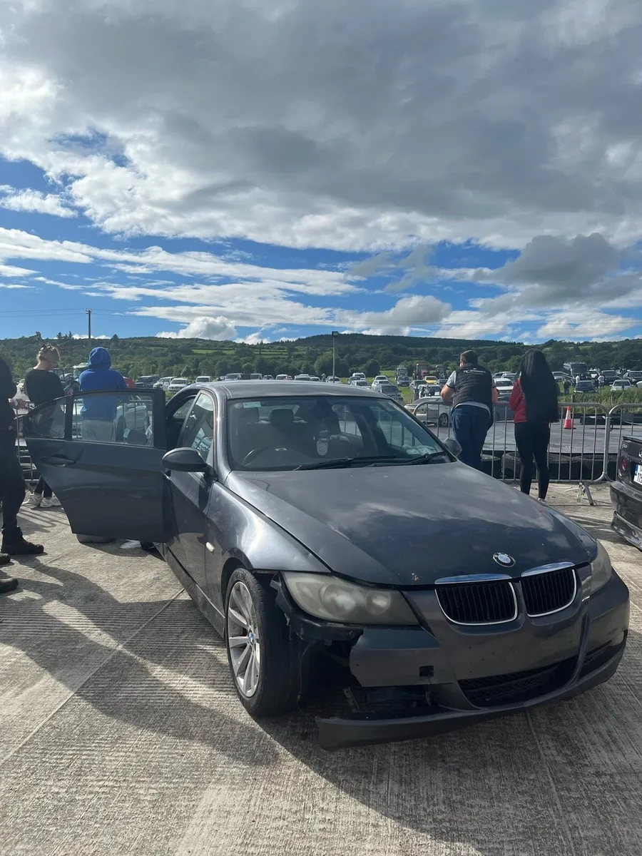 BMW 320d E90 - Image 1
