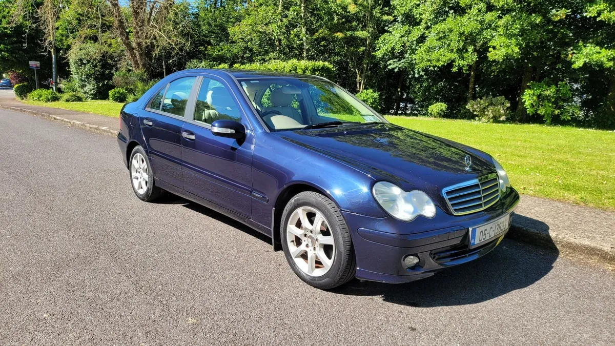 Mercedes-Benz C-Class 2005 - Image 1