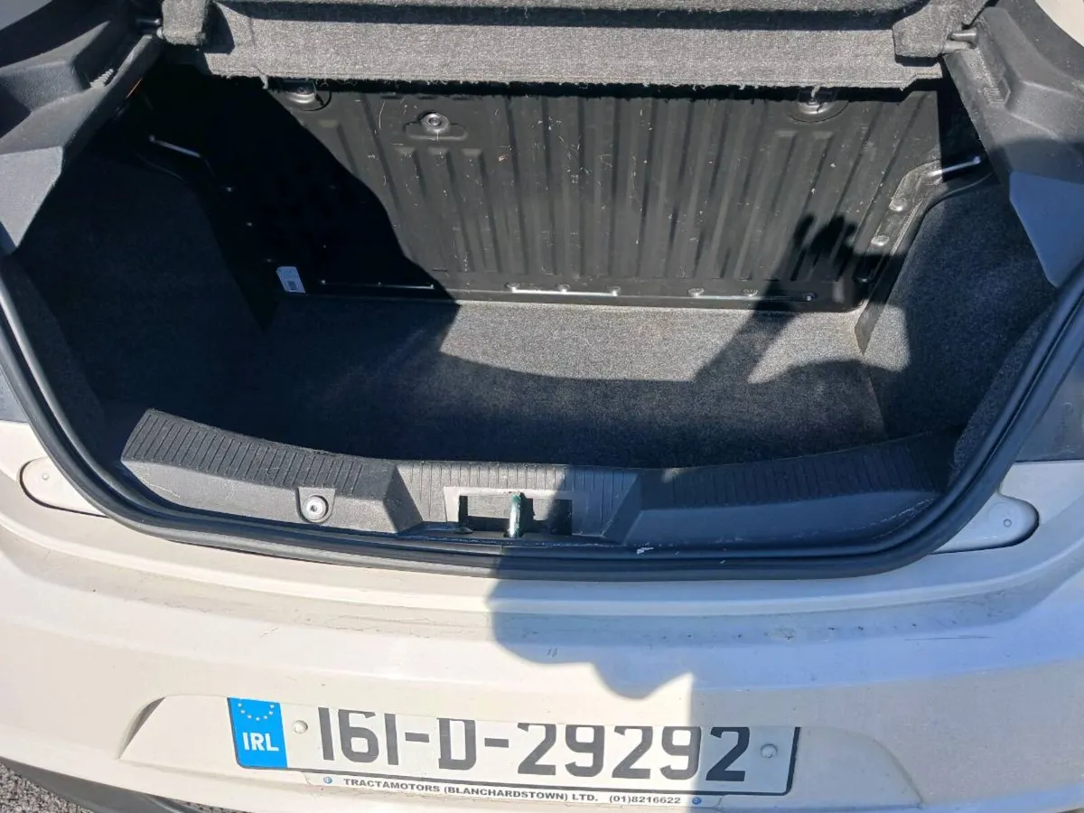 Car - Image 5