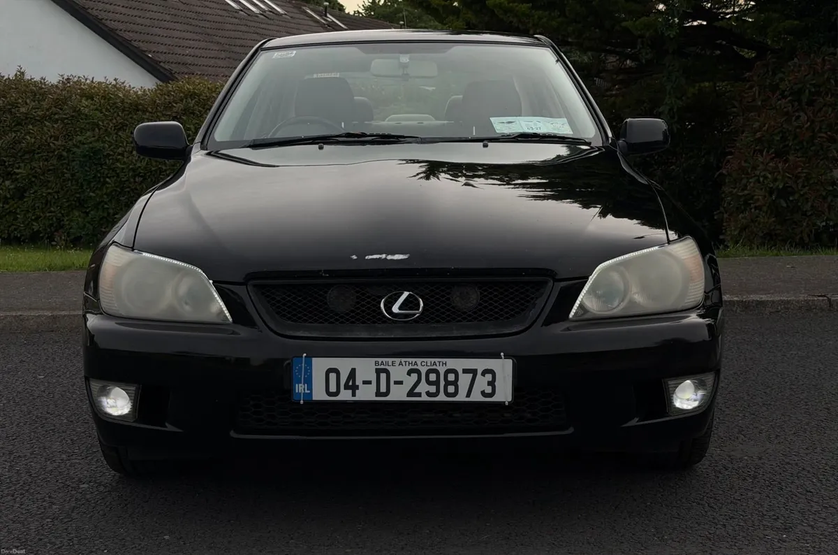 Lexus IS200 Sport Design -  Manual & Irish Reg - Image 3