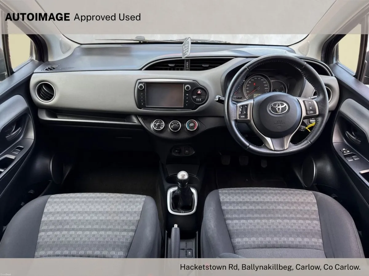 Toyota Yaris YARIS - Image 2
