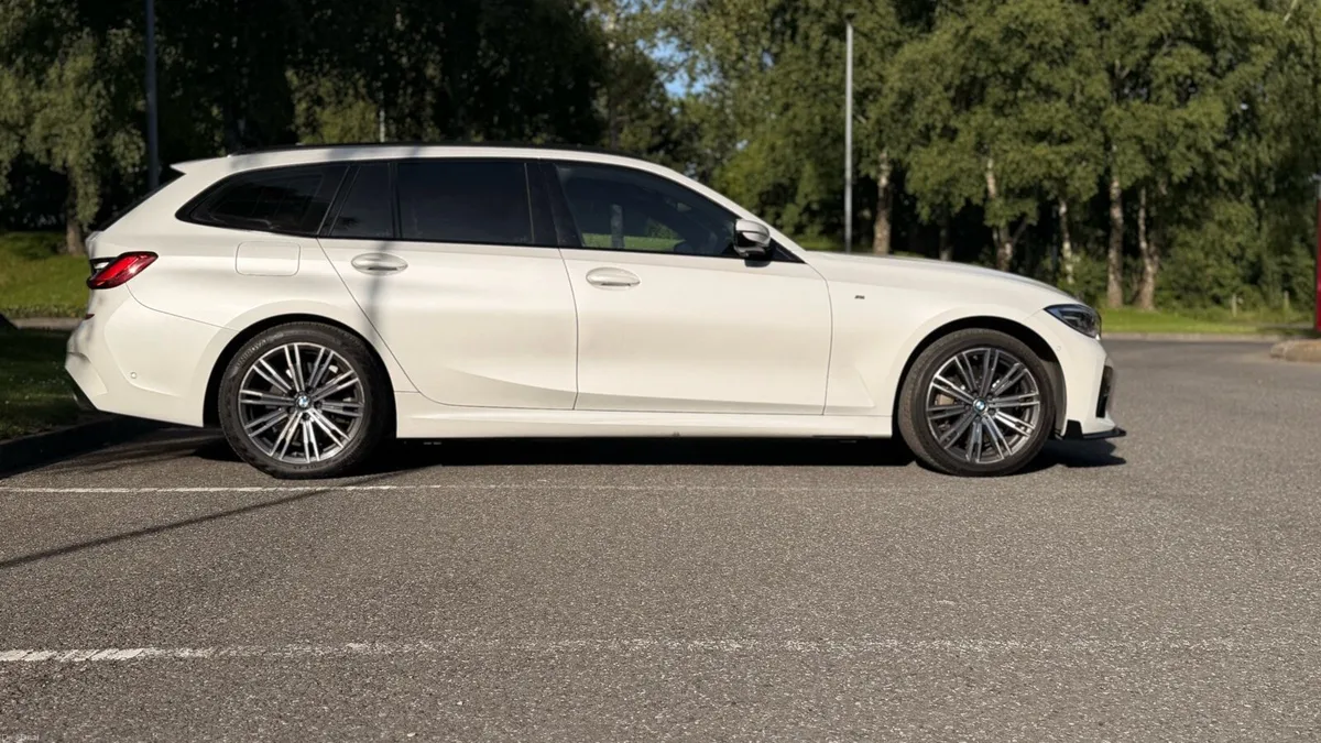 BMW 330e M sport G21 - Image 3