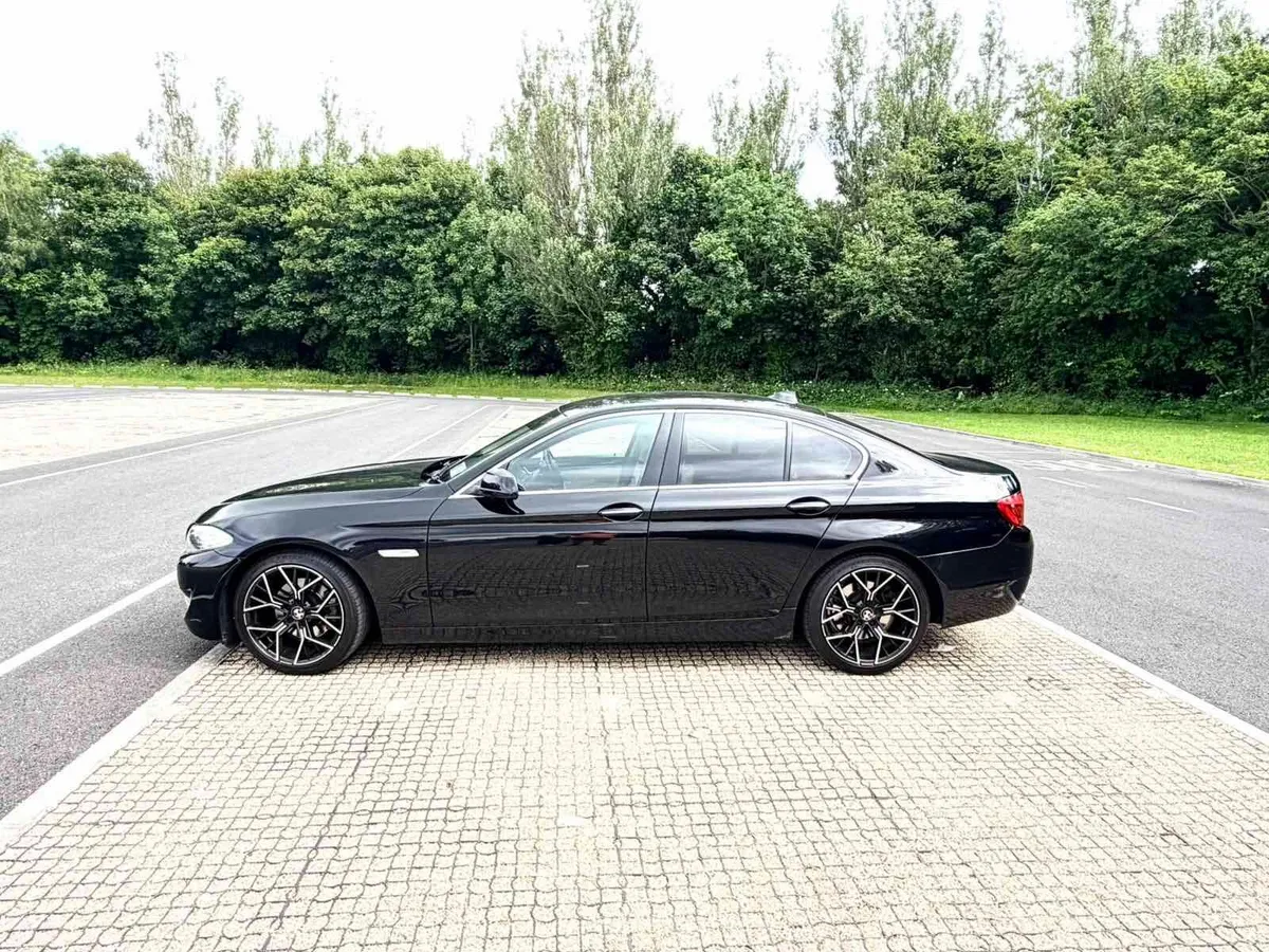 BMW 5-Series 2013 - Image 1