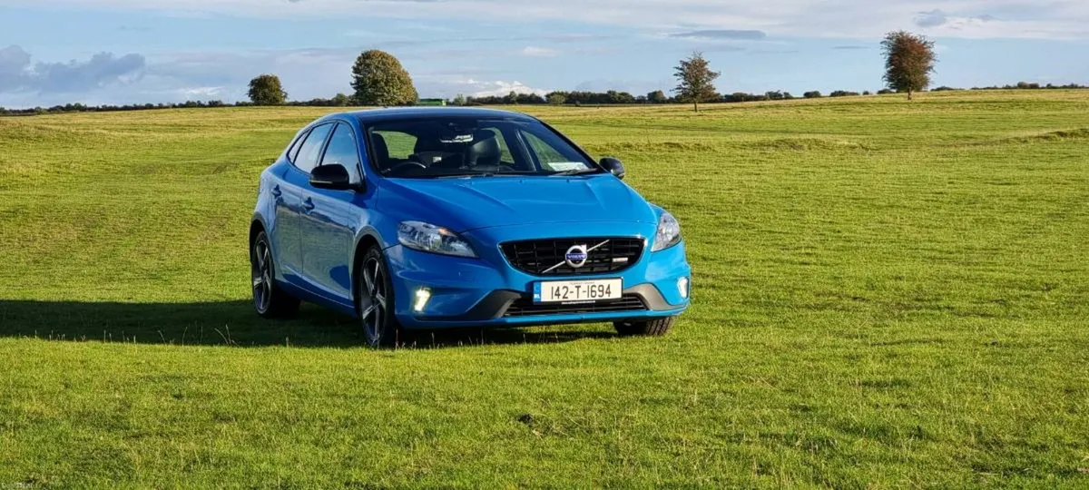 Volvo v40 R-design - Image 3