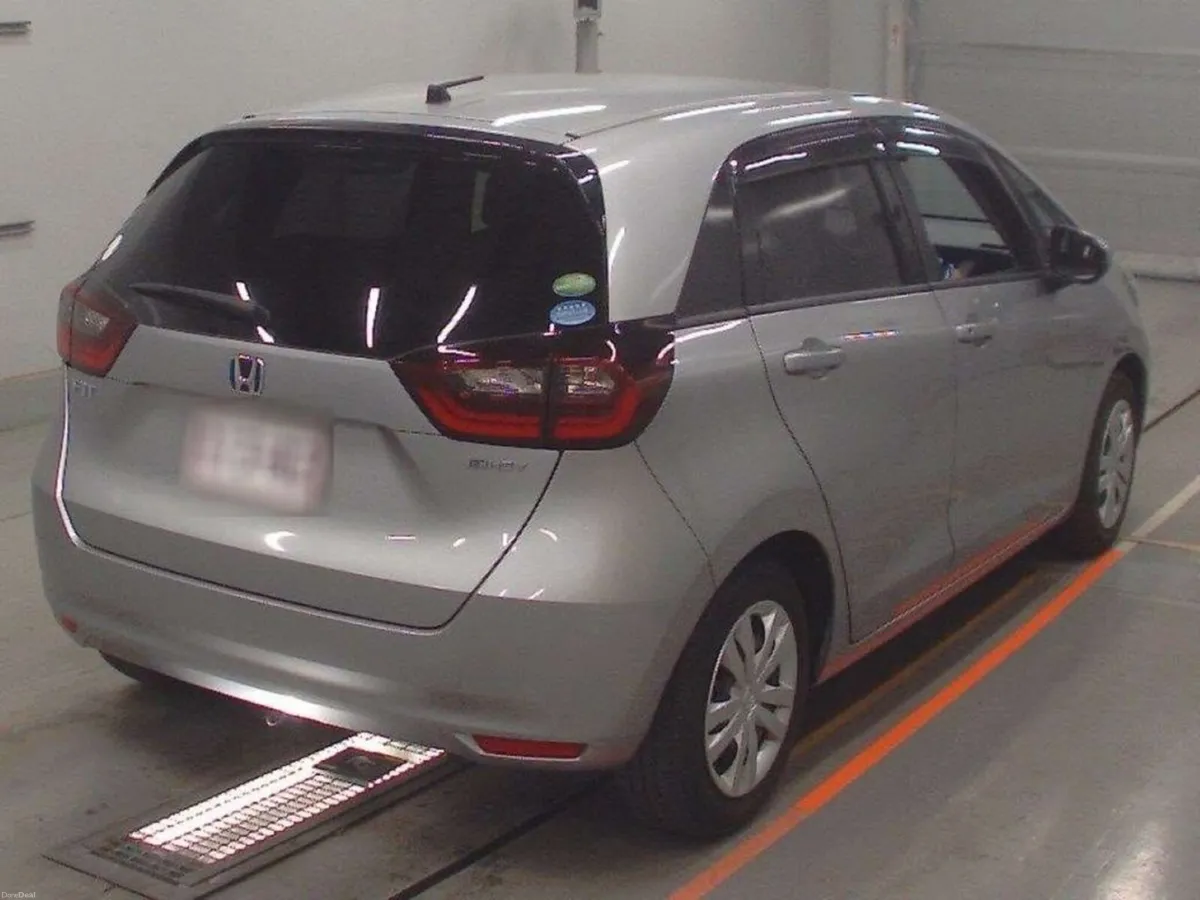 Honda Fit 1.5 HYBRID AUTOMATIC - PUSH BUTTON STOP - Image 2
