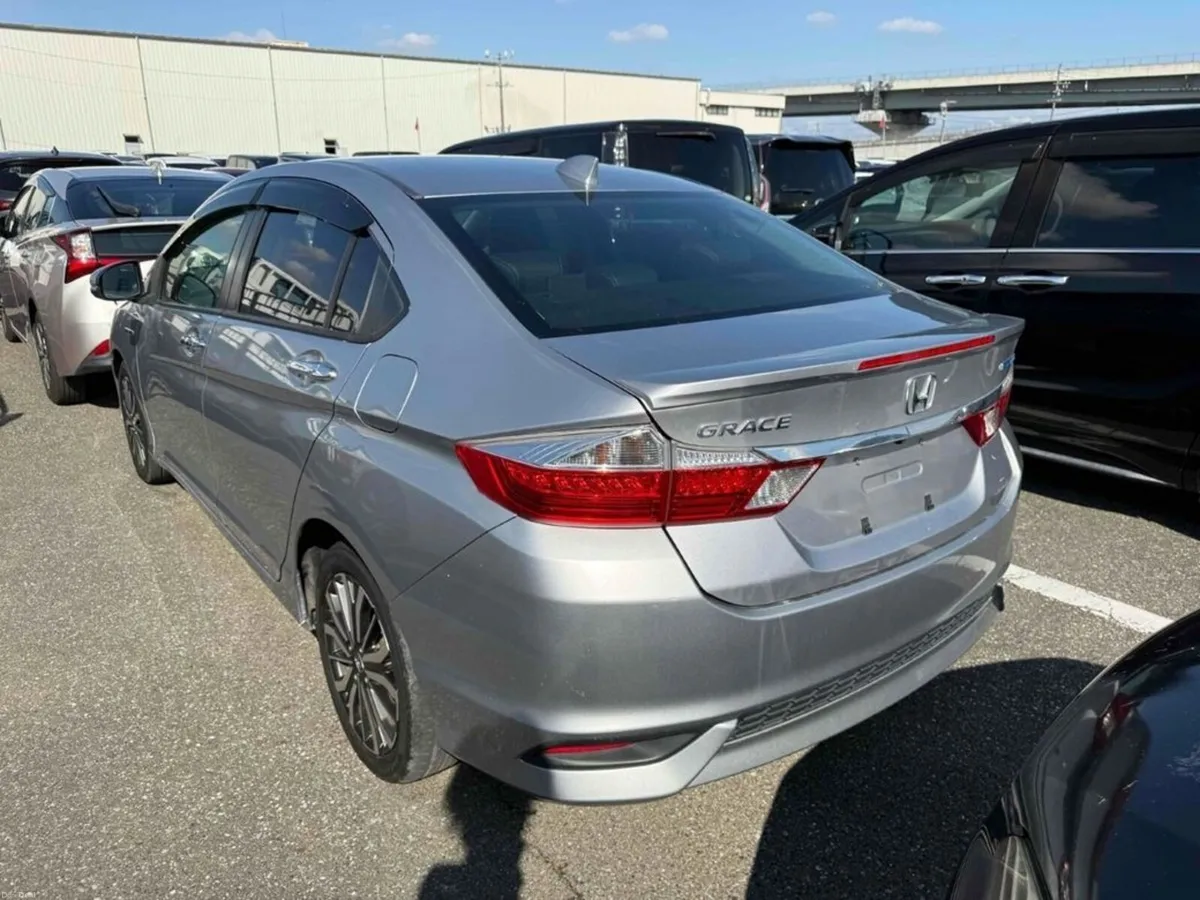 Honda Grace 1.5 HYBRID AUTOMATIC SALOON - BLACK HA - Image 2