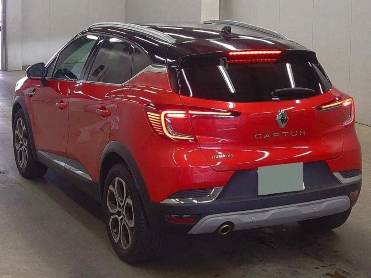 Renault Captur 1.3 AUTOMATIC - RED/BLACK TWO TONE - Image 2