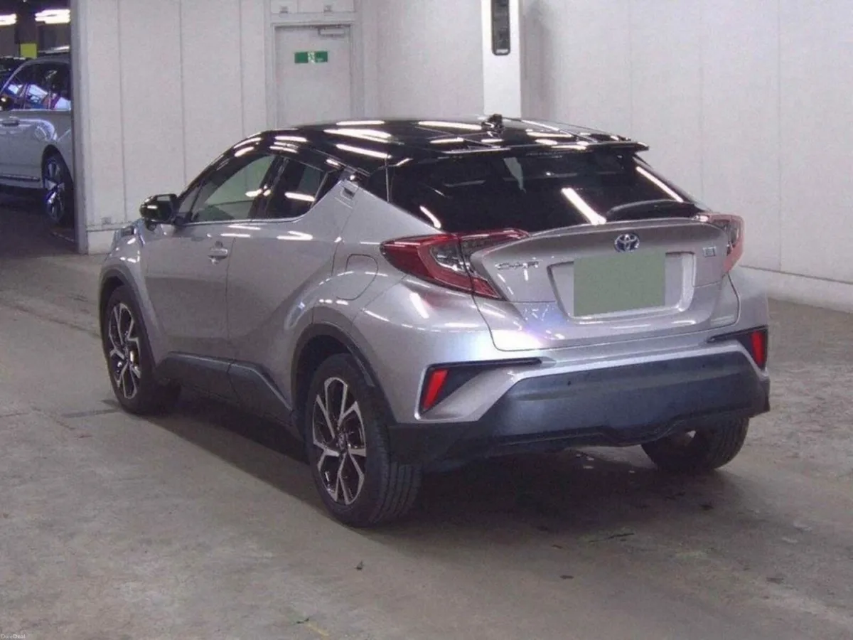 Toyota C-HR 1.8 HYBRID AUTOMATIC - GREY/BLACK TWO - Image 2