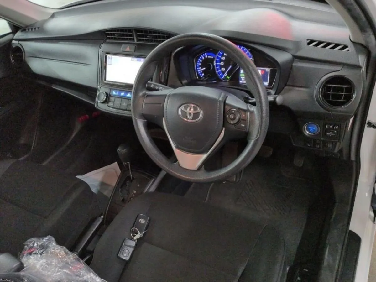 Toyota Corolla 1.5 HYBRID AXIO AUTOMATIC - TOYOTA - Image 3