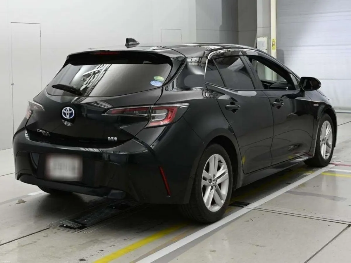 Toyota Corolla 1.8 SPORT HYBRID G MODEL AUTOMATIC - Image 2