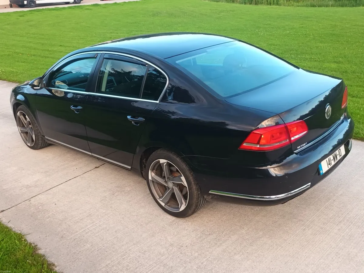 Volkswagen Passat - Image 3