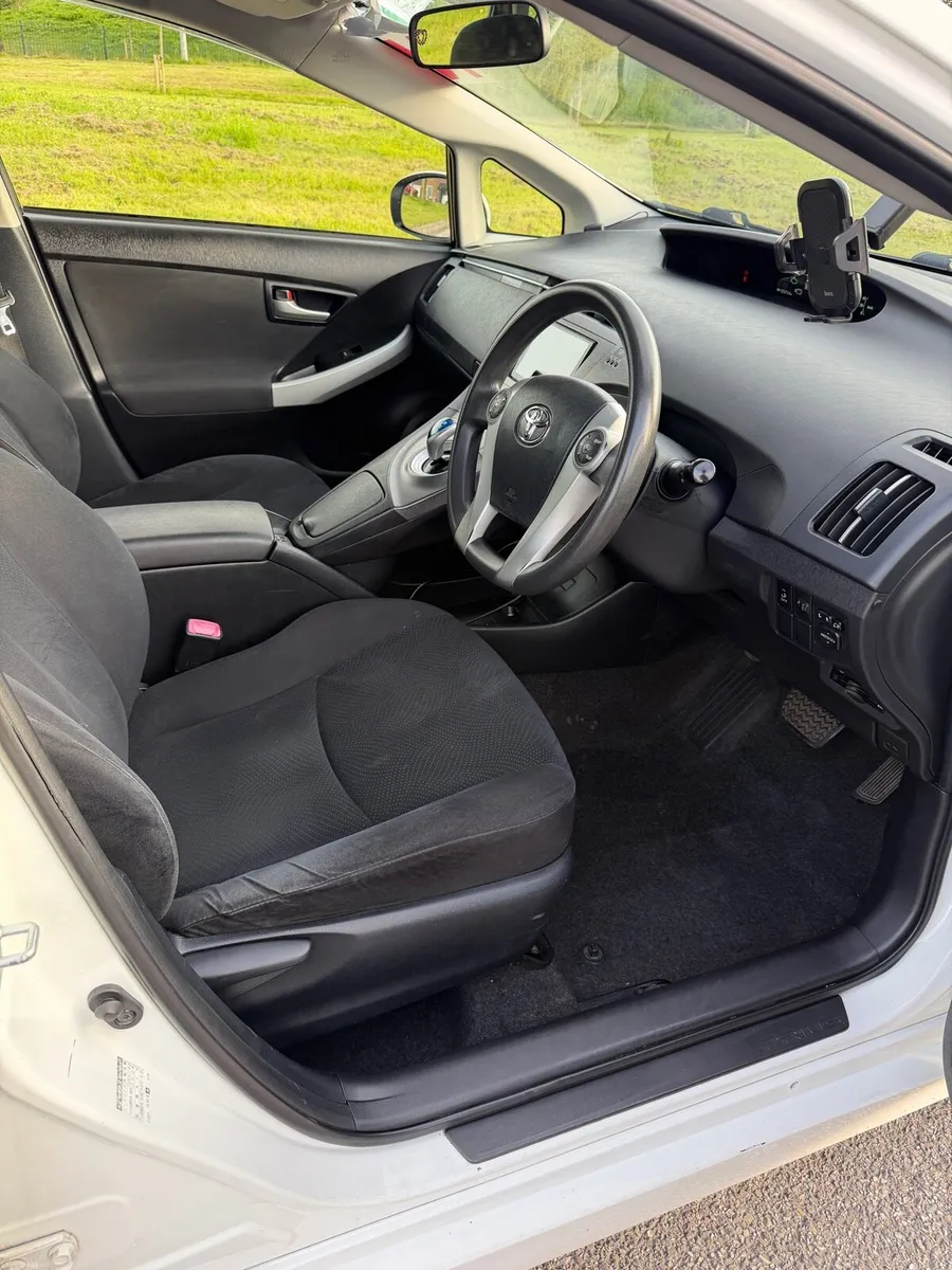 Toyota Prius Hybrid / Fresh NCT 06/2027 - Image 5