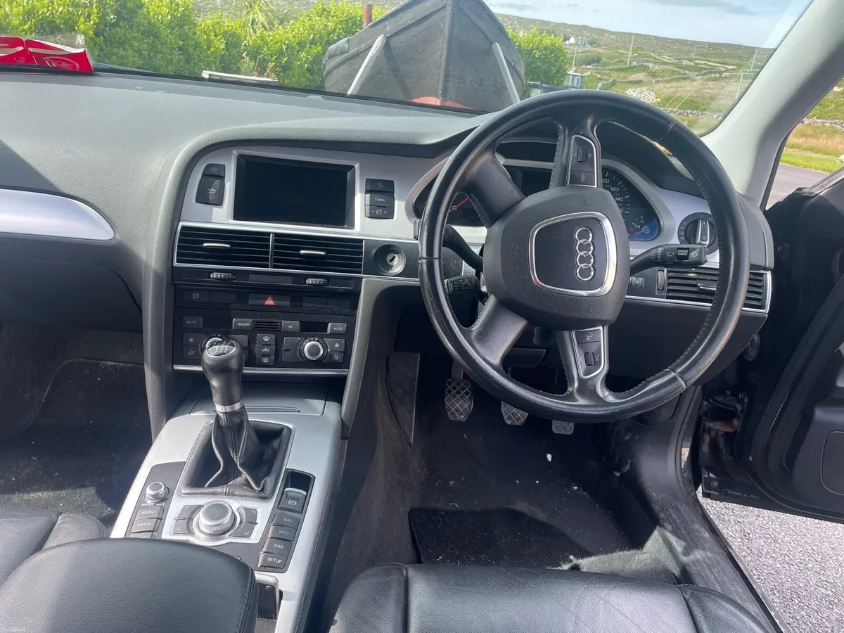 Audi A6 2010 - Image 2