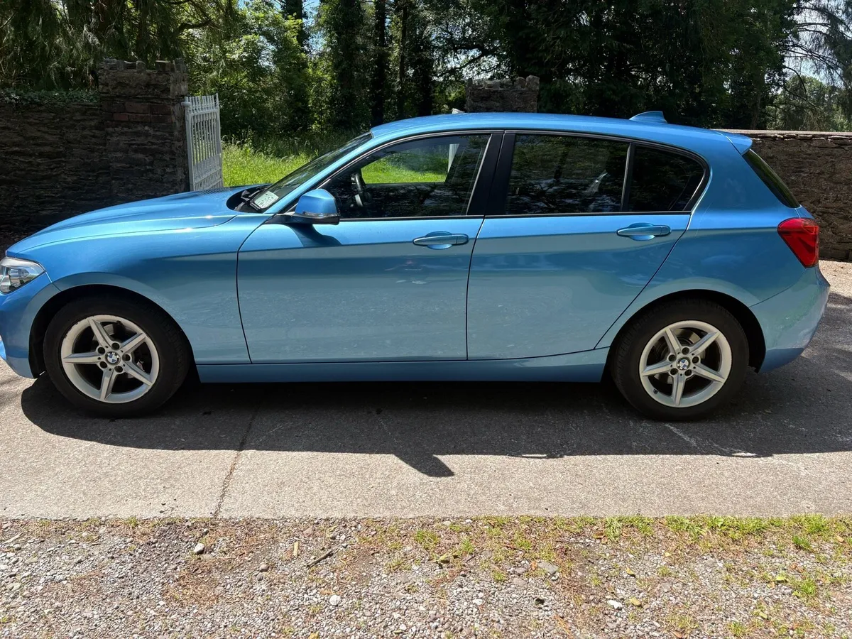 BMW 118 PETROL HATCHBACK LOW KMS - Image 5